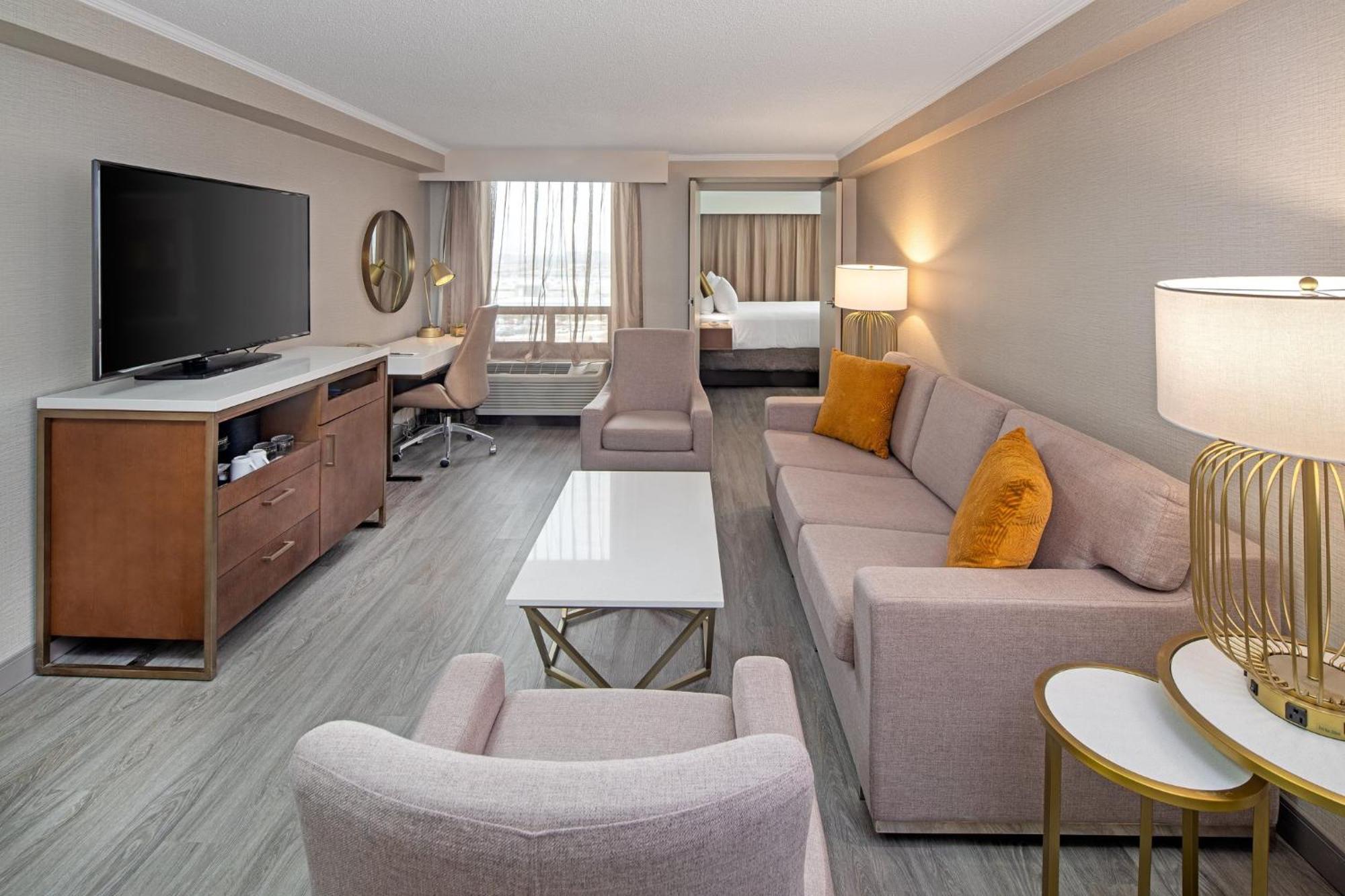 Crowne Plaza Toronto Airport, An Ihg Hotel Экстерьер фото